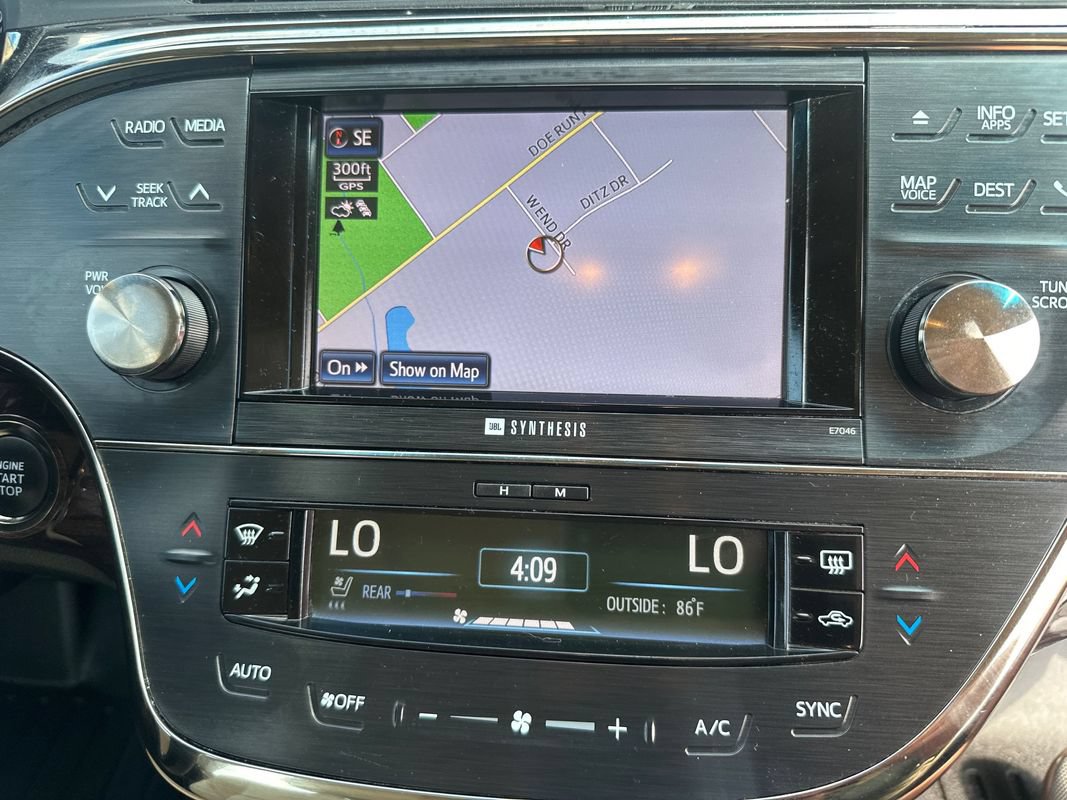 Used 2013 Toyota Avalon Limited FWD image 17