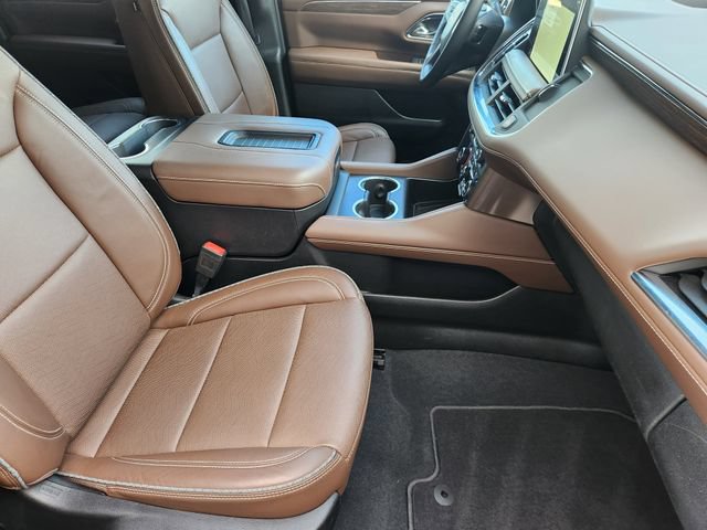 Used 2023 Chevrolet Suburban High Country w/ Max Trailering Package AWD/4WD image 20