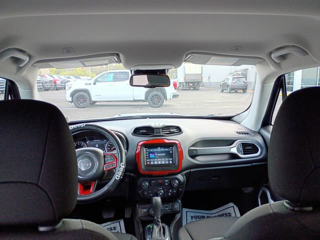 Used 2021 Jeep Renegade Latitude w/ Convenience Group AWD/4WD image 7