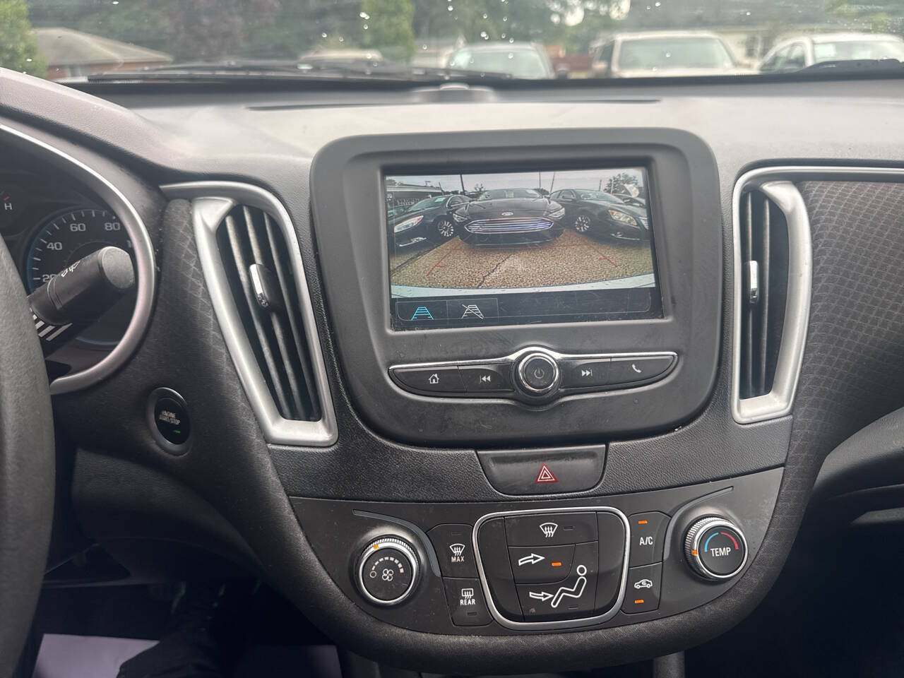 Used 2018 Chevrolet Malibu LS FWD image 12