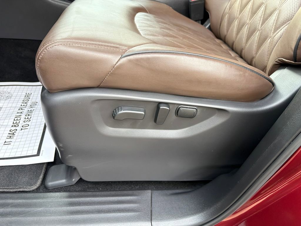 Used 2024 Nissan Armada Platinum w/ Captain's Chairs Package image 14