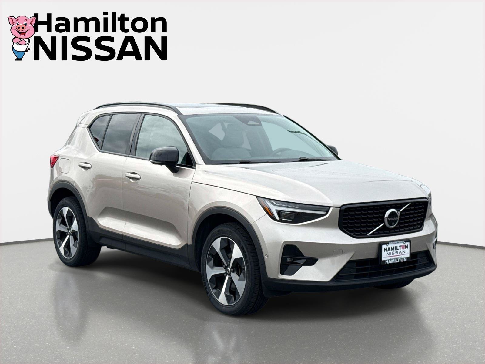 Used 2024 Volvo XC40 B5 Plus w/ Protection Package Premier