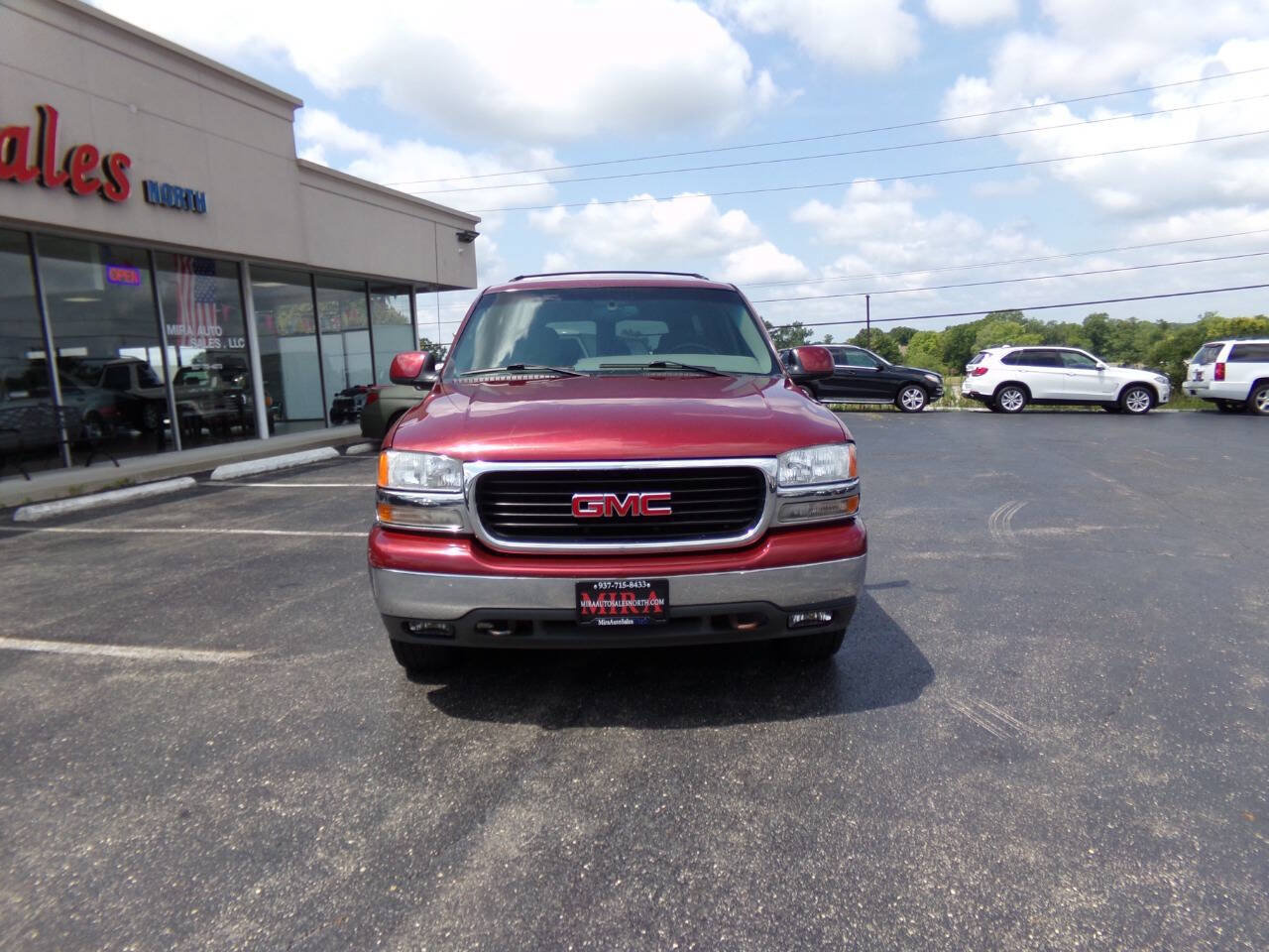 Used 2002 GMC Yukon XL SLE w/ Autoride Suspension Pkg AWD/4WD image 3