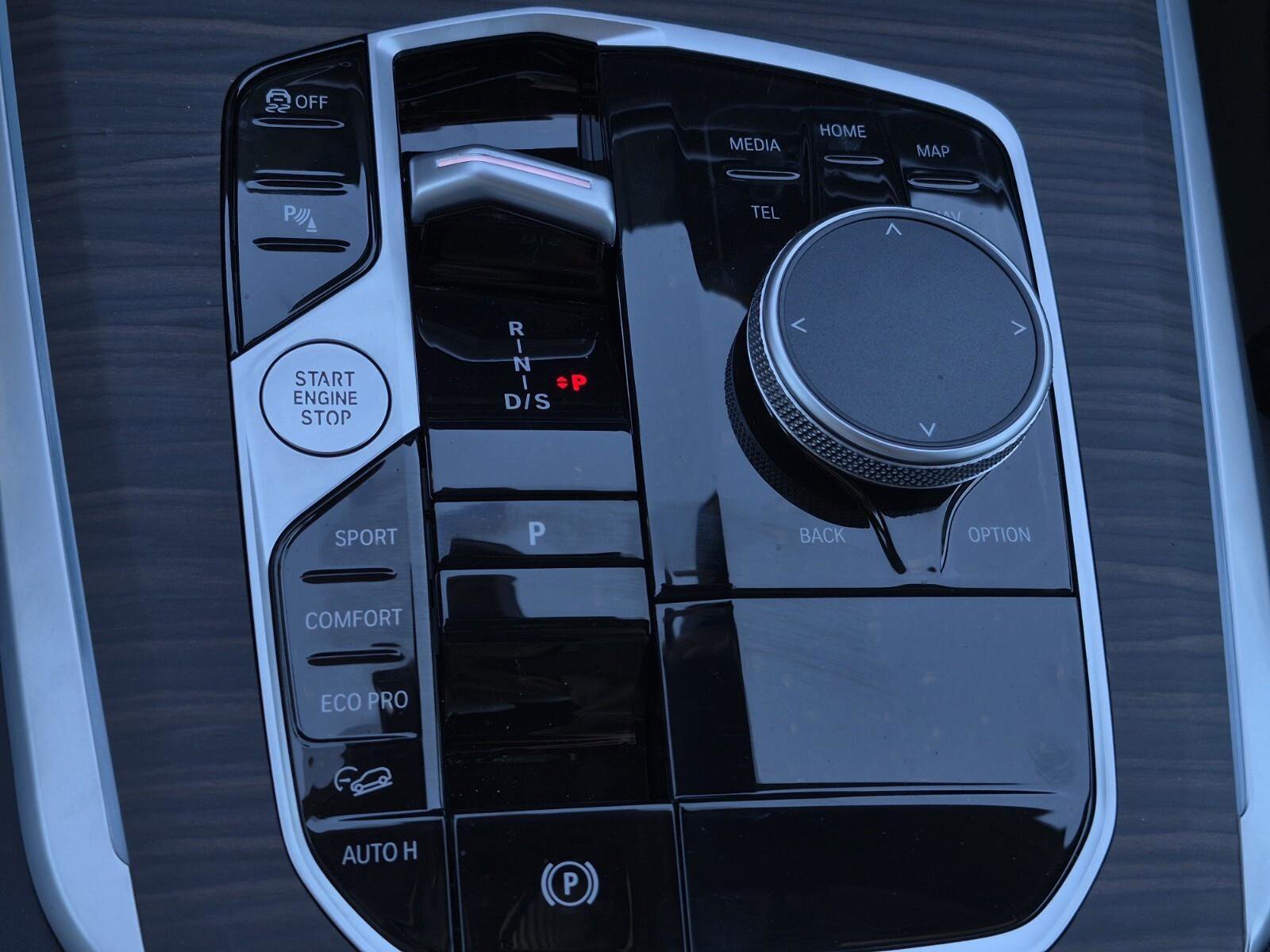 Certified 2026 BMW X5 xDrive40i w/ Climate Comfort Package image 17