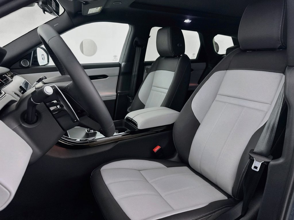 New 2026 Land Rover Range Rover Evoque Hoxton AWD/4WD image 21