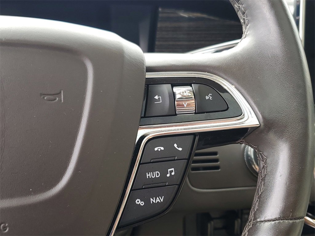 Used 2021 Lincoln Navigator Black Label w/ Cargo Convenience Package image 23