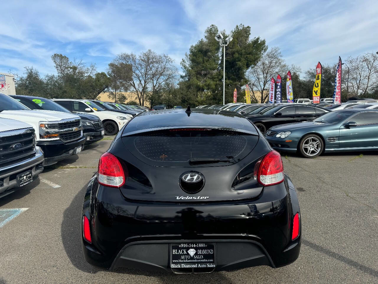 Used 2013 Hyundai Veloster FWD image 10