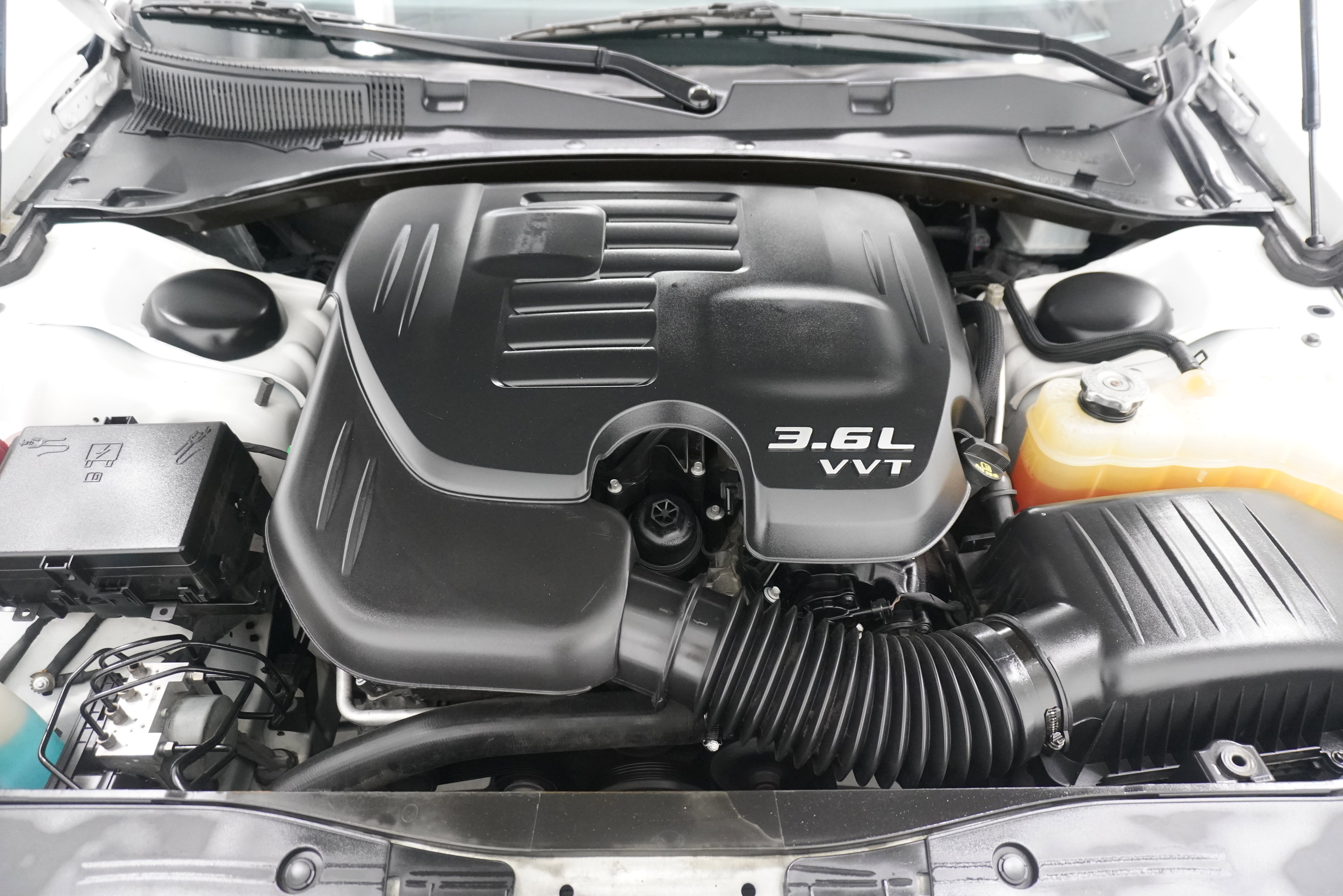 Used 2020 Dodge Charger SXT w/ Blacktop Package RWD image 24