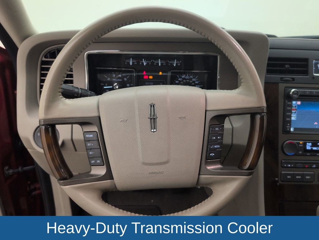 Used 2014 Lincoln Navigator 2WD image 36