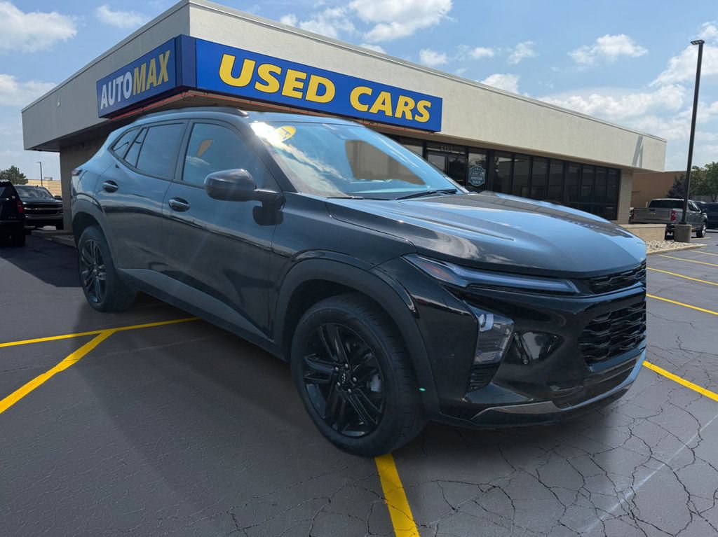Used 2024 Chevrolet Trax ACTIV w/ Sunroof Package FWD image 4