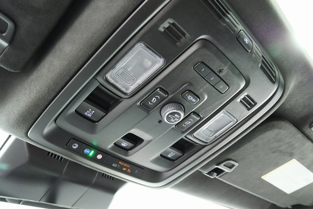 Used 2023 Cadillac Escalade ESV V image 38