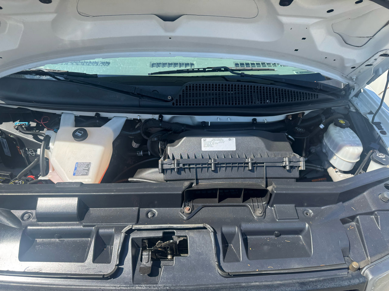 Used 2018 Chevrolet Express 2500 image 16