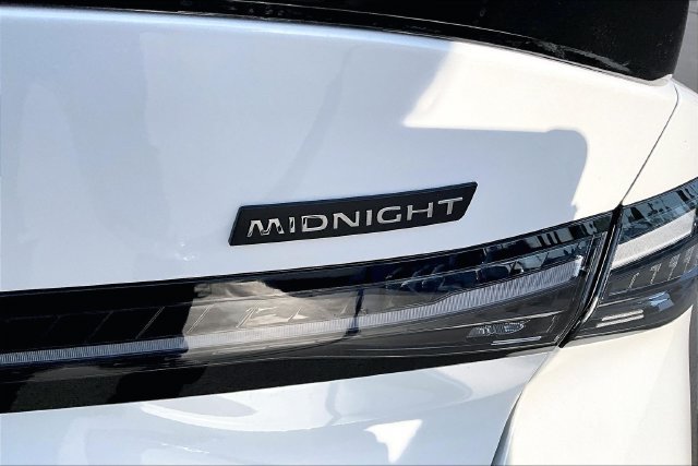 New 2027 Nissan Sentra SR w/ SR All Weather Package FWD image 8