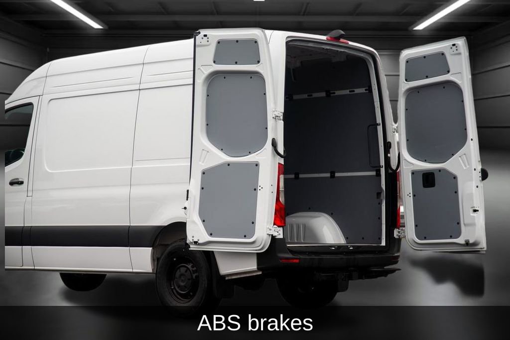 Used 2025 Mercedes-Benz Sprinter 2500 image 22