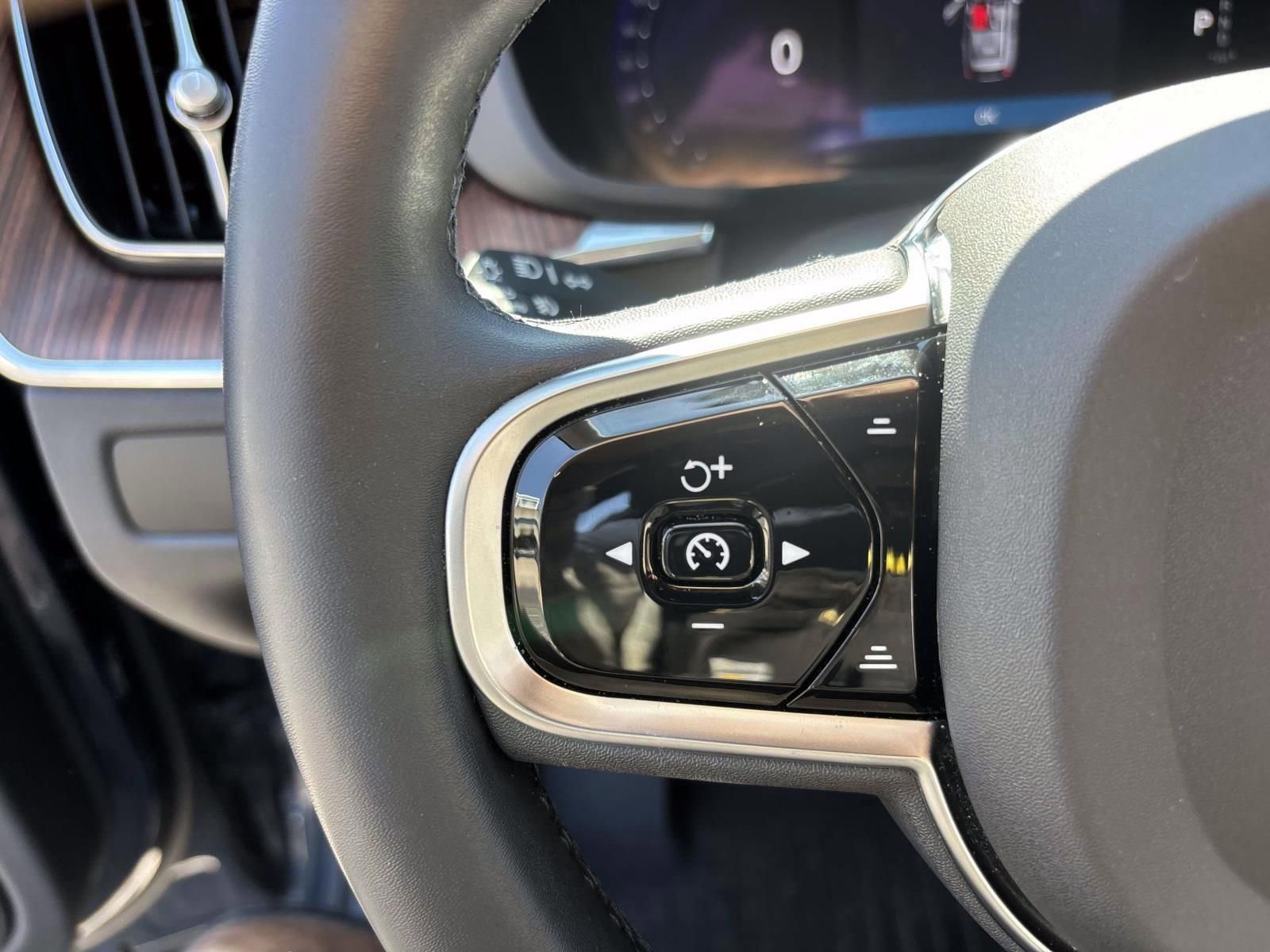 Used 2023 Volvo XC60 B5 Plus w/ Climate Package image 17