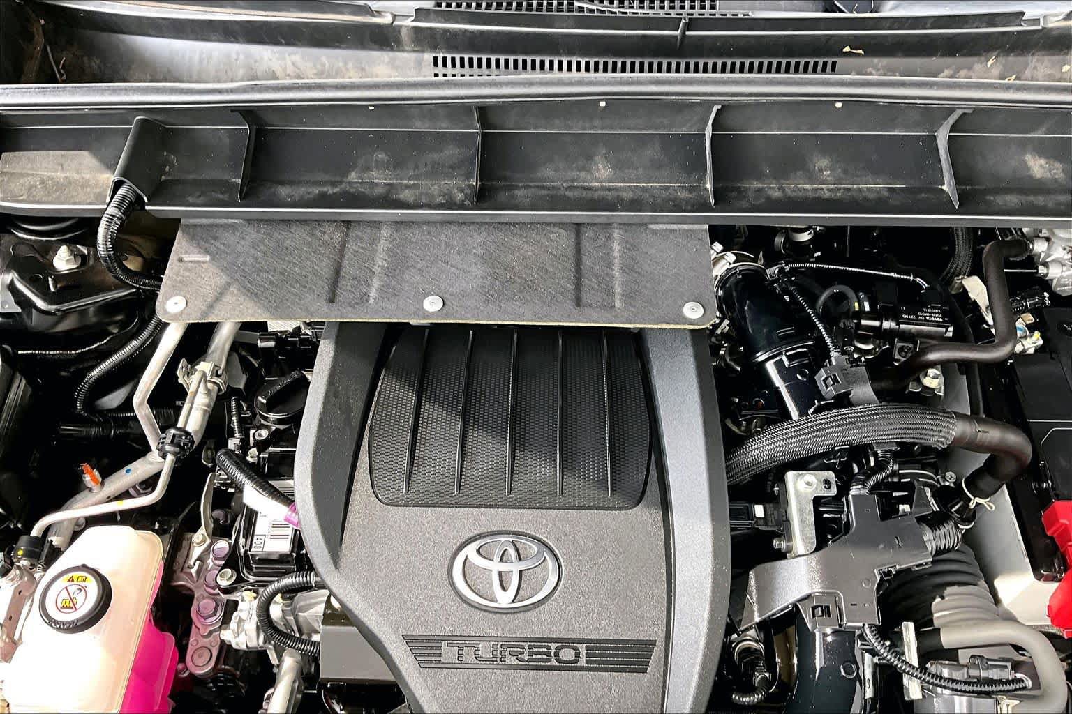 Used 2023 Toyota Highlander Platinum FWD image 33