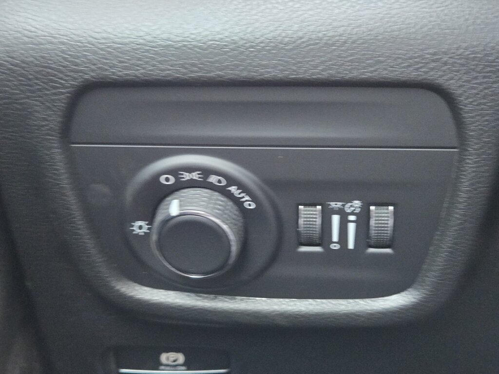 New 2026 Jeep Grand Cherokee L Altitude AWD/4WD image 17