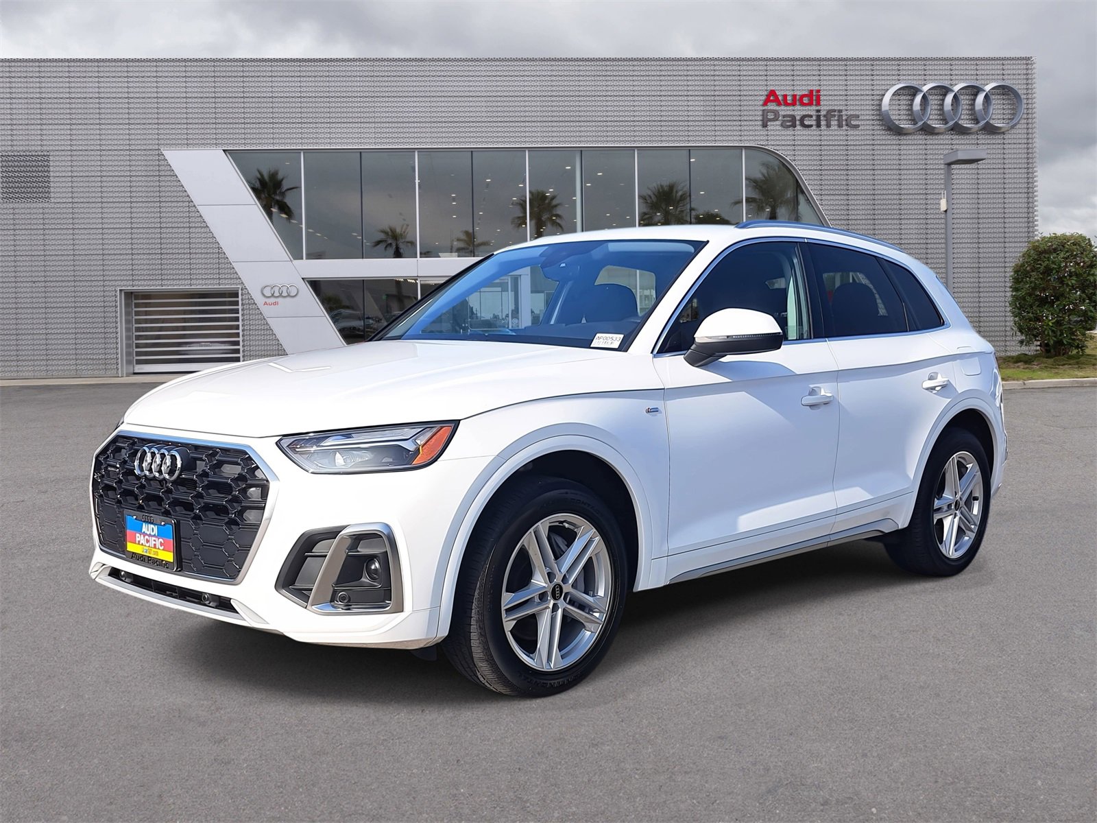 Used 2023 Audi Q5 e Premium w/ Convenience Package