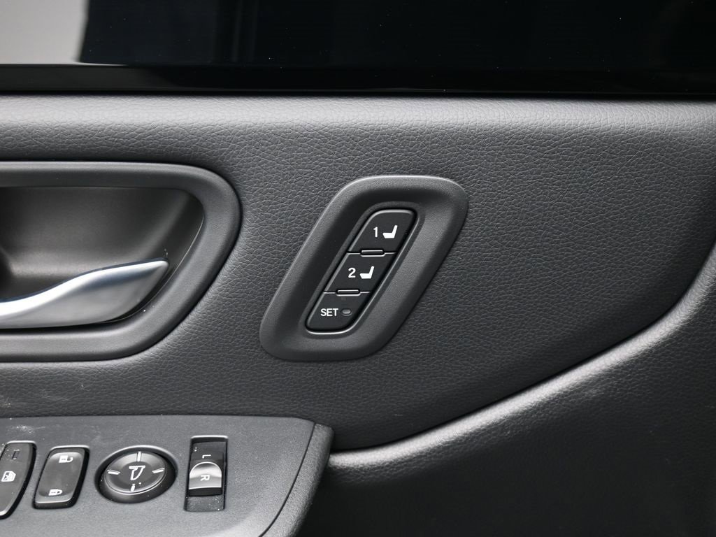 New 2025 Honda Pilot Touring image 32