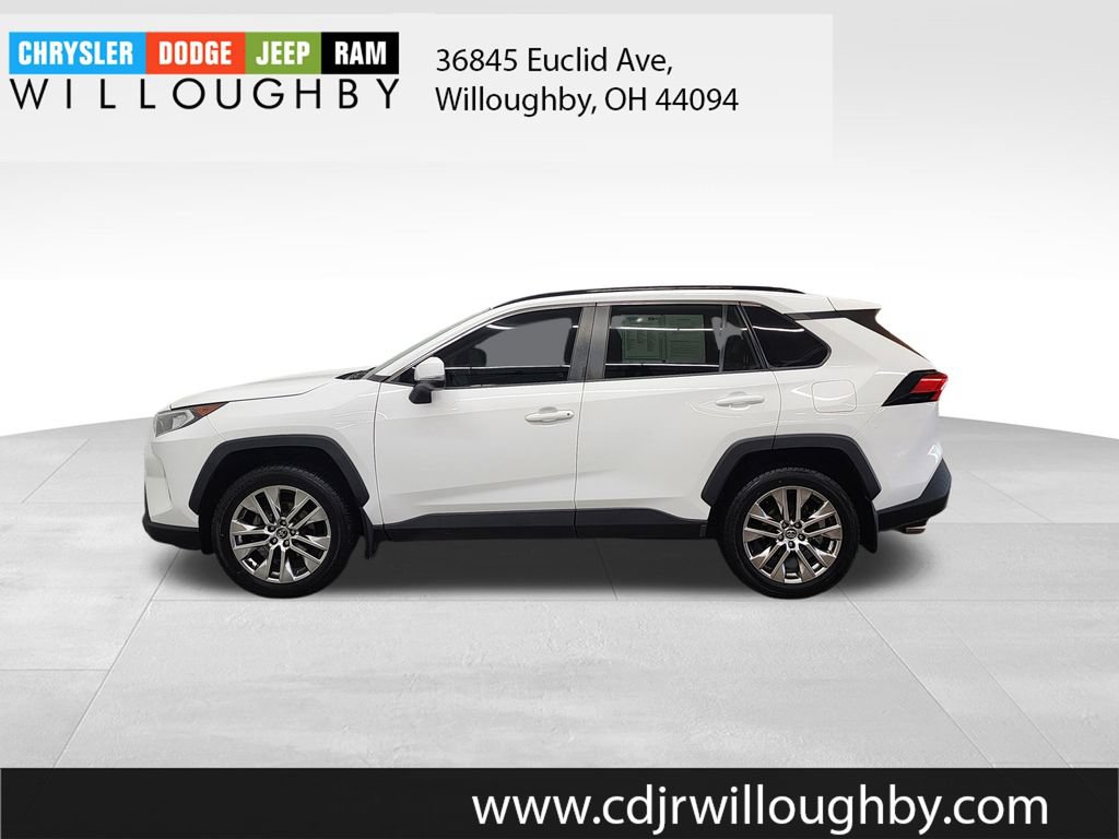 Used 2020 Toyota RAV4 XLE Premium AWD/4WD image 5