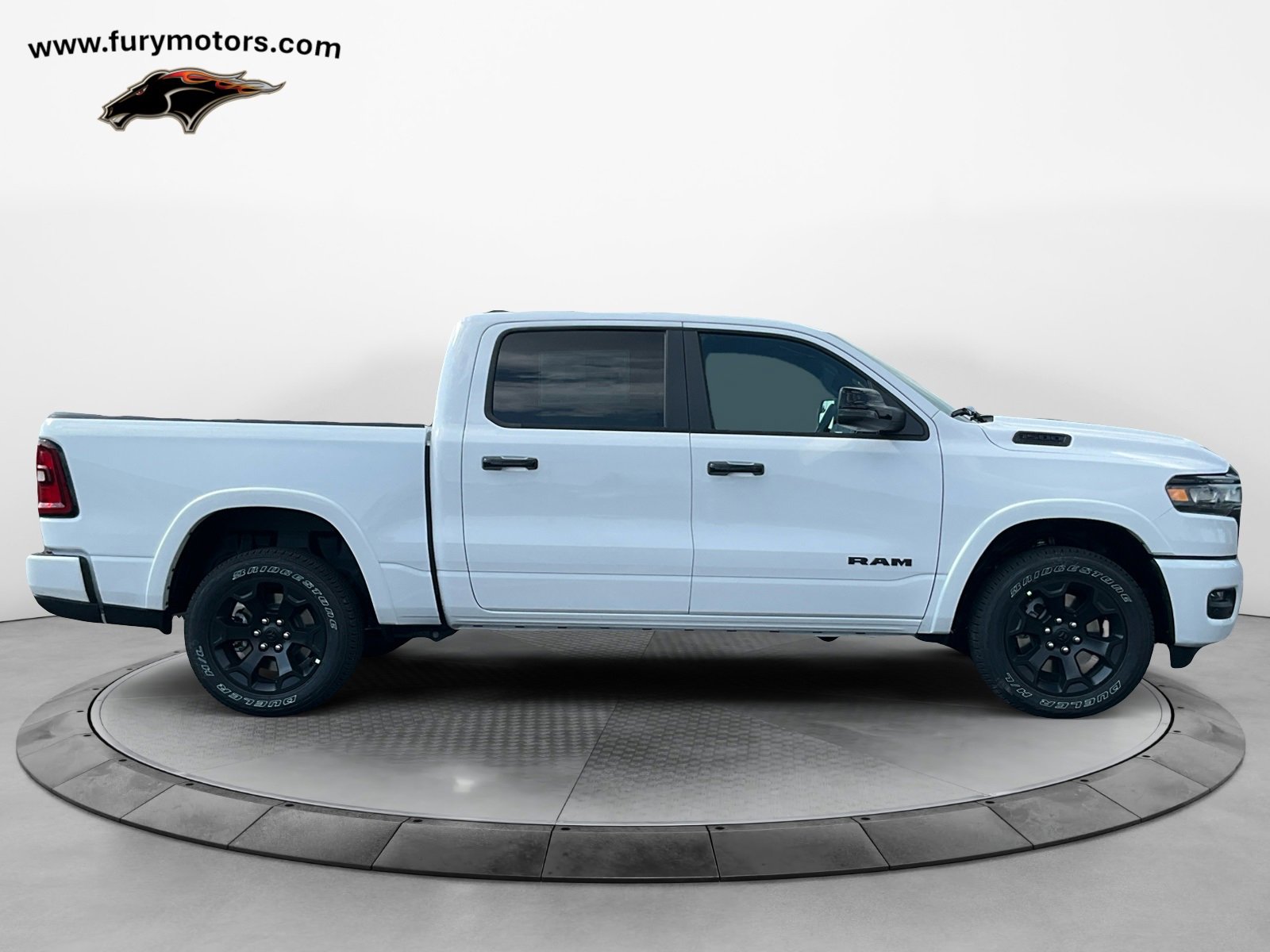 New 2026 RAM 1500 4x4 Crew Cab image 2