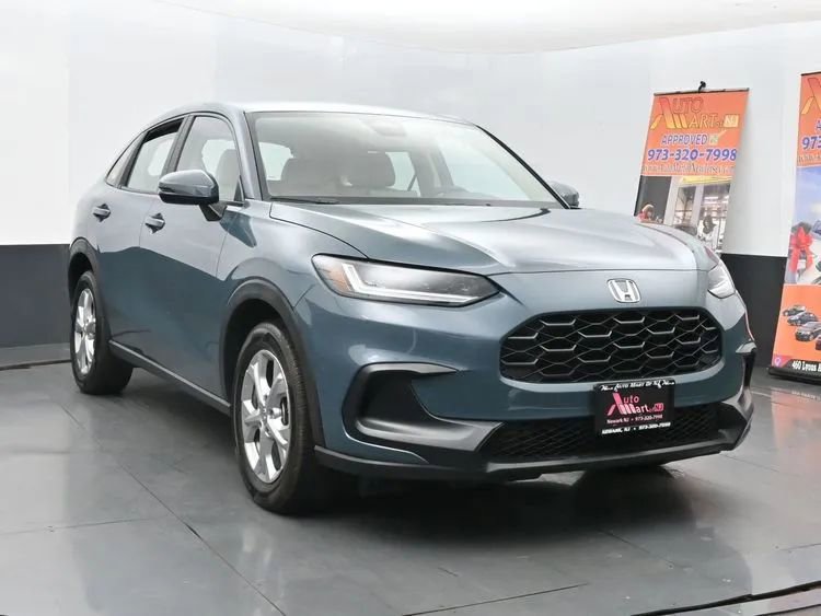 Used 2024 Honda HR-V LX image 2