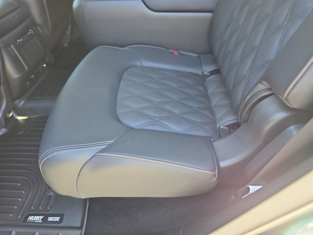 Used 2023 Nissan Armada Platinum w/ Captain's Chairs Package AWD/4WD image 18