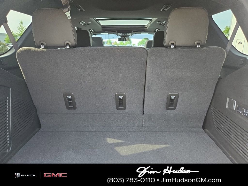 Used 2024 Chevrolet Tahoe LT w/ LT Signature Package RWD image 9