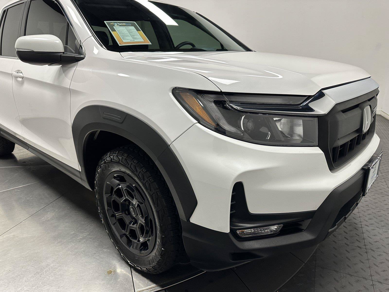 Certified 2025 Honda Ridgeline RTL+ image 3