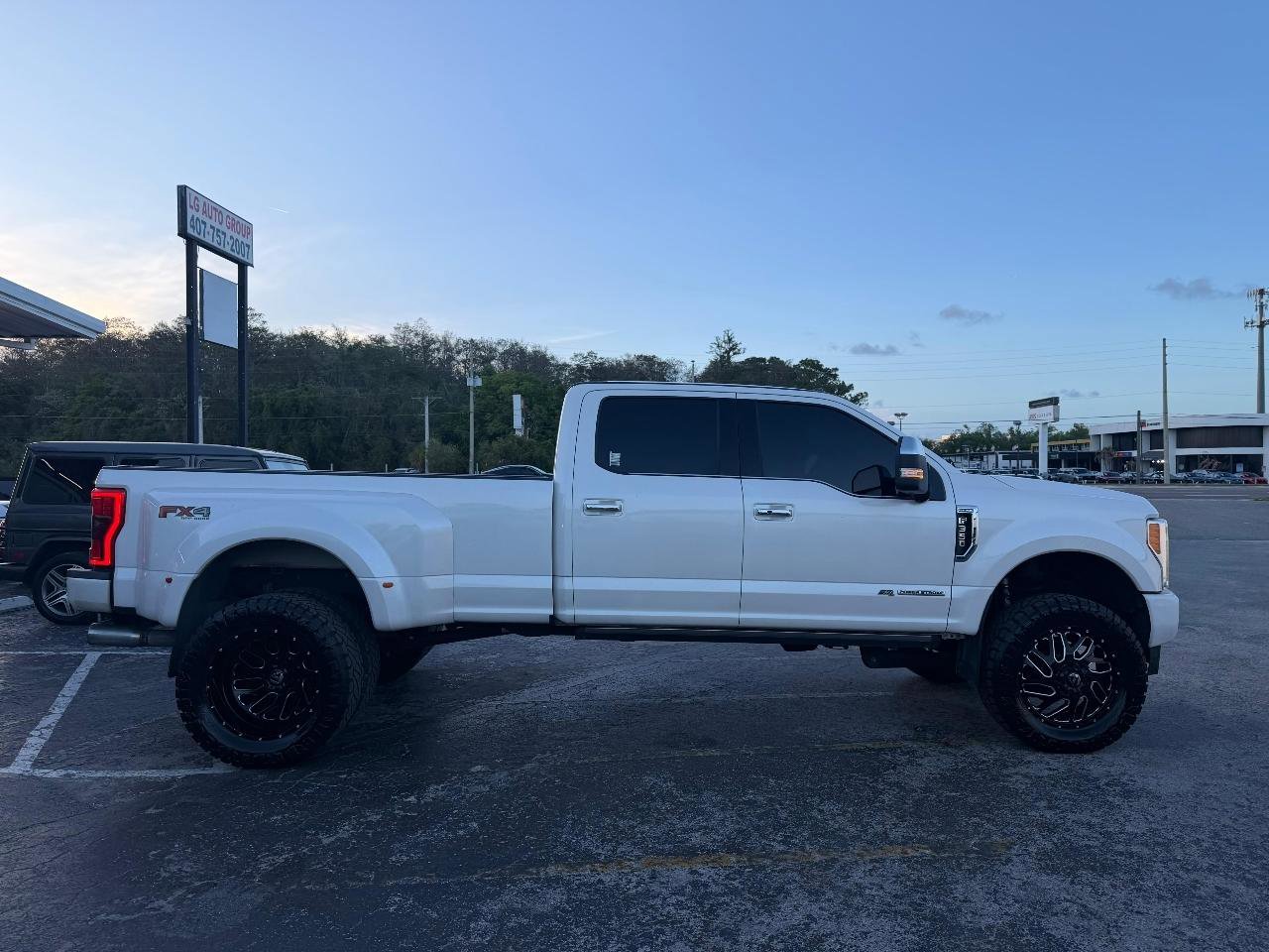Used 2018 Ford F350 Platinum w/ Platinum Ultimate Package image 8