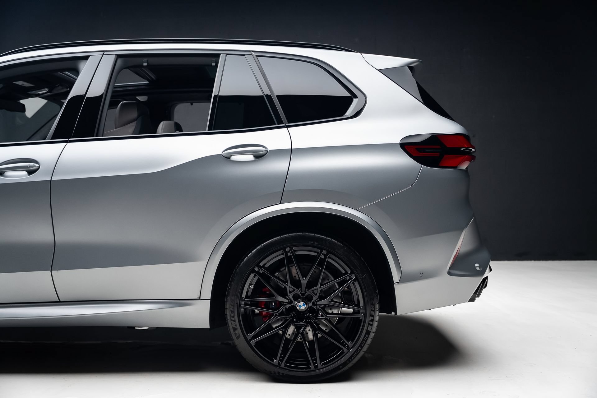 Used 2025 BMW X5 M Competition w/ Executive Package AWD/4WD image 21