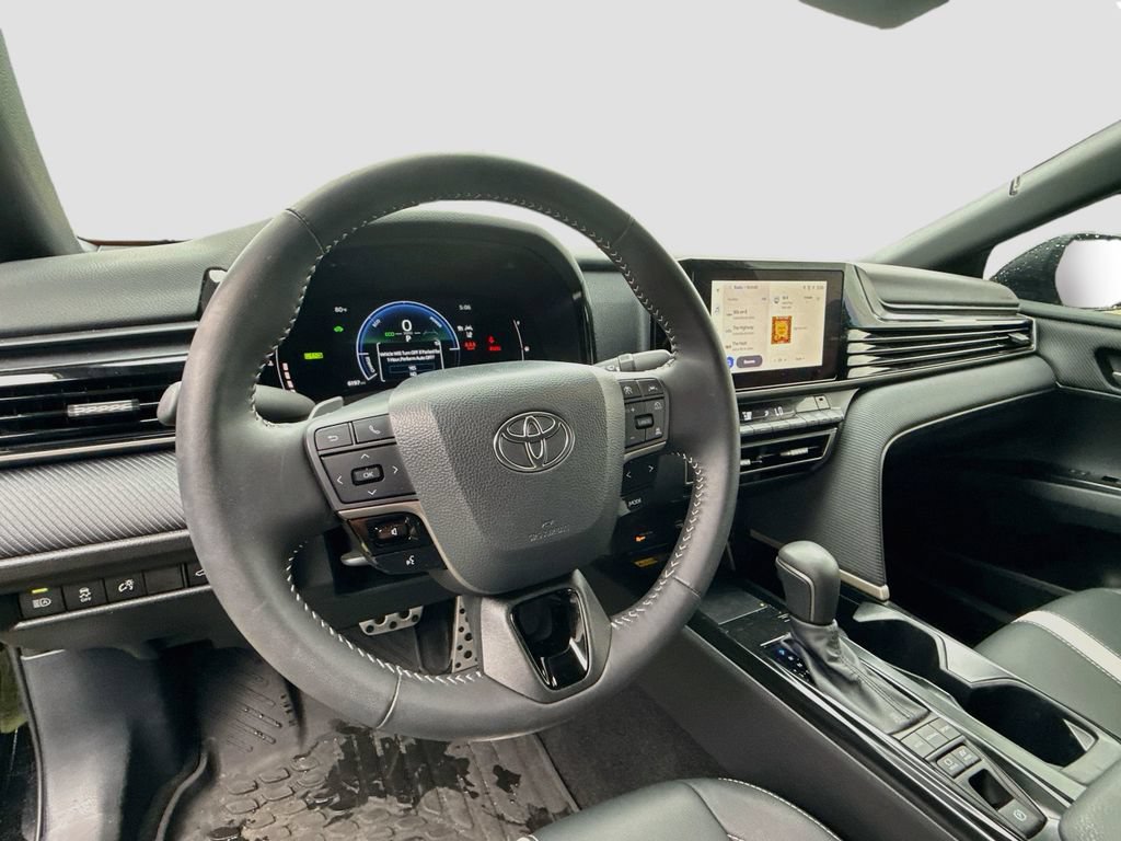 Used 2026 Toyota Camry SE FWD image 12