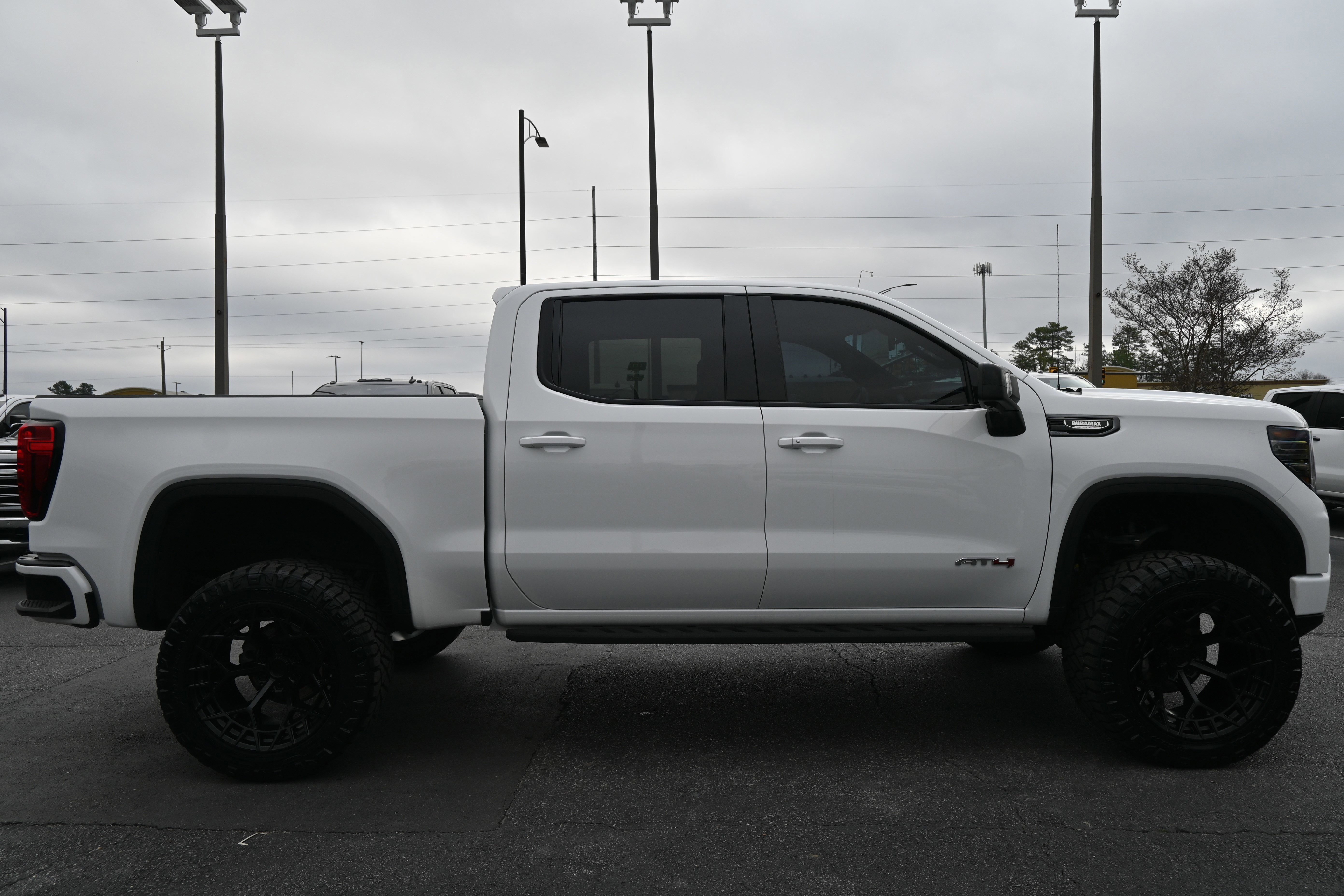 Used 2023 GMC Sierra 1500 AT4 w/ AT4 Premium Package image 18
