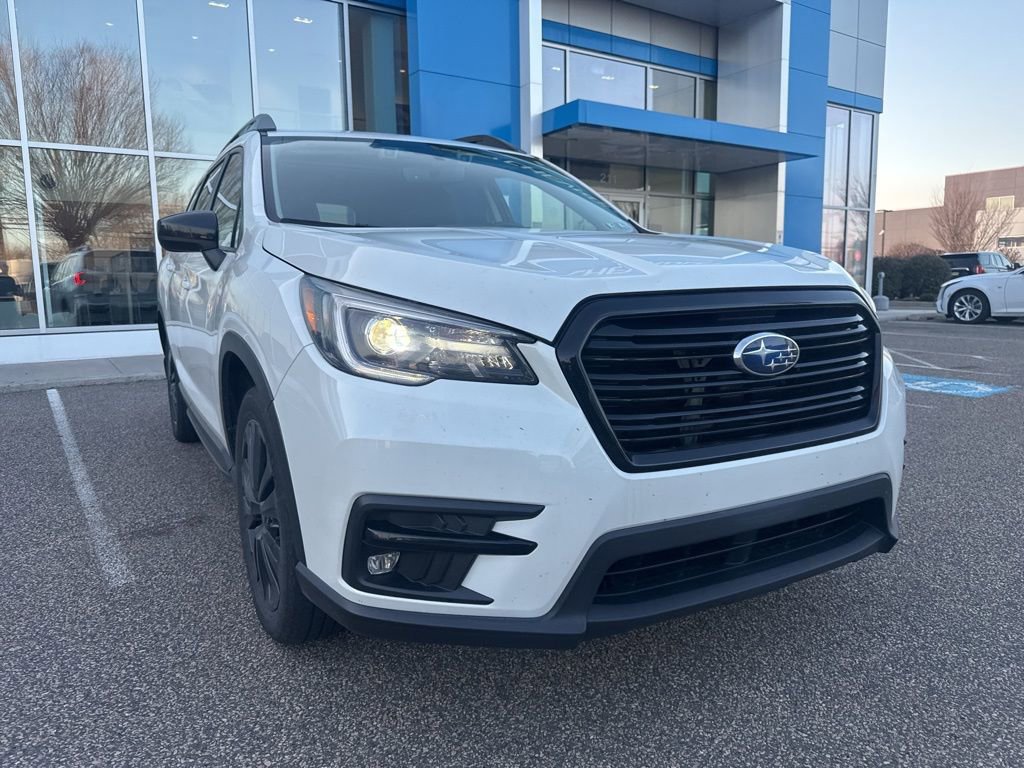 Used 2022 Subaru Ascent Onyx Edition image 2