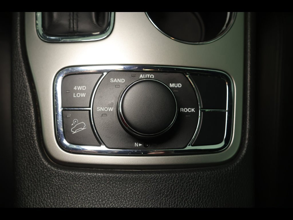 Used 2018 Jeep Grand Cherokee Limited image 15