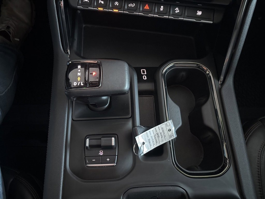 Used 2022 GMC Sierra 1500 AT4 w/ AT4 Premium Package image 26