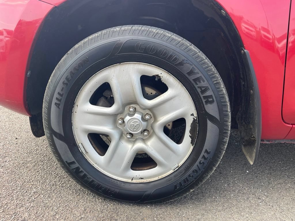 Used 2012 Toyota RAV4 4WD w/ Value Pkg image 19