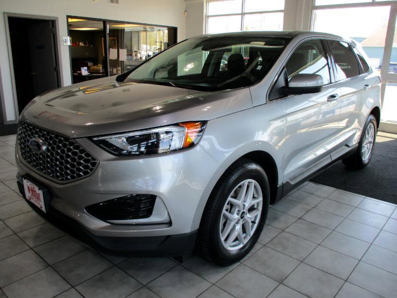 Used 2024 Ford Edge SEL image 3