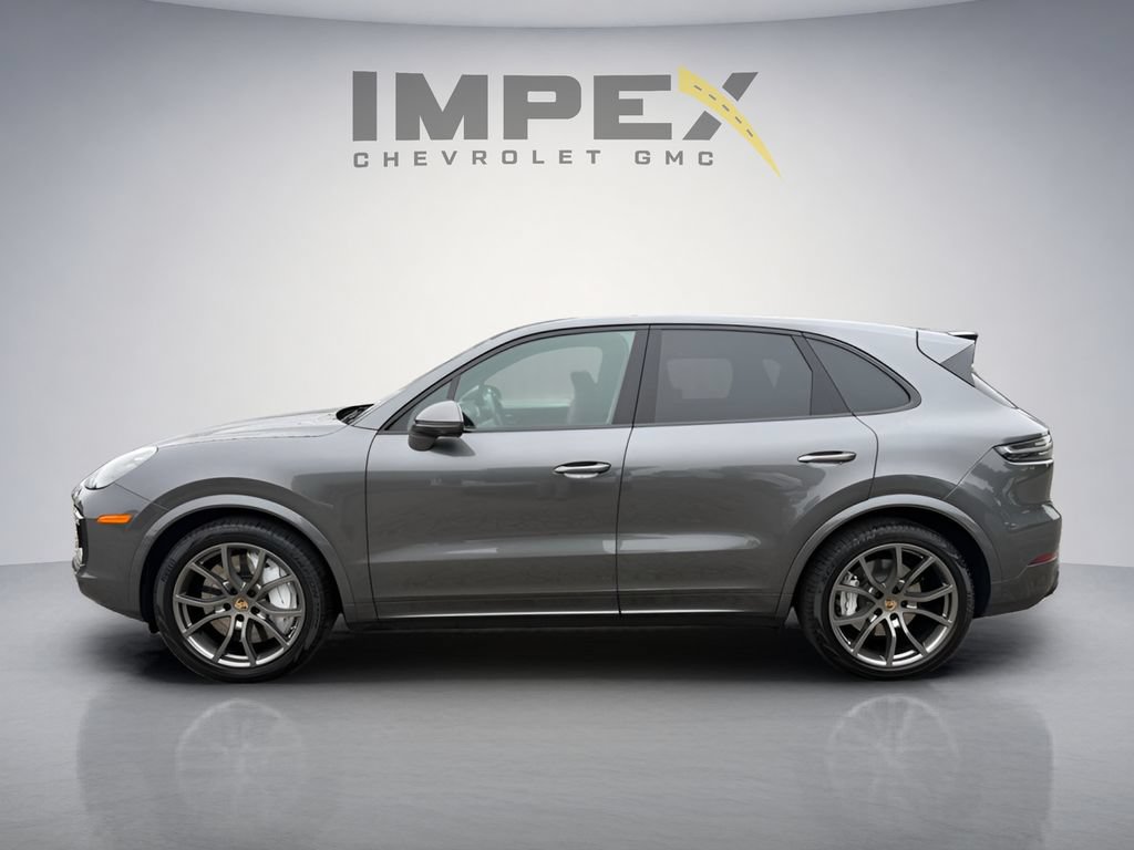Used 2022 Porsche Cayenne Turbo AWD/4WD image 3
