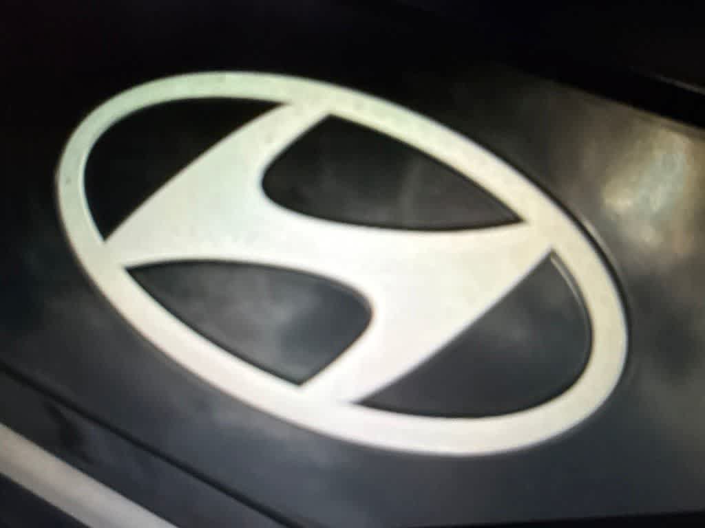 Used 2025 Hyundai Elantra SEL FWD image 8