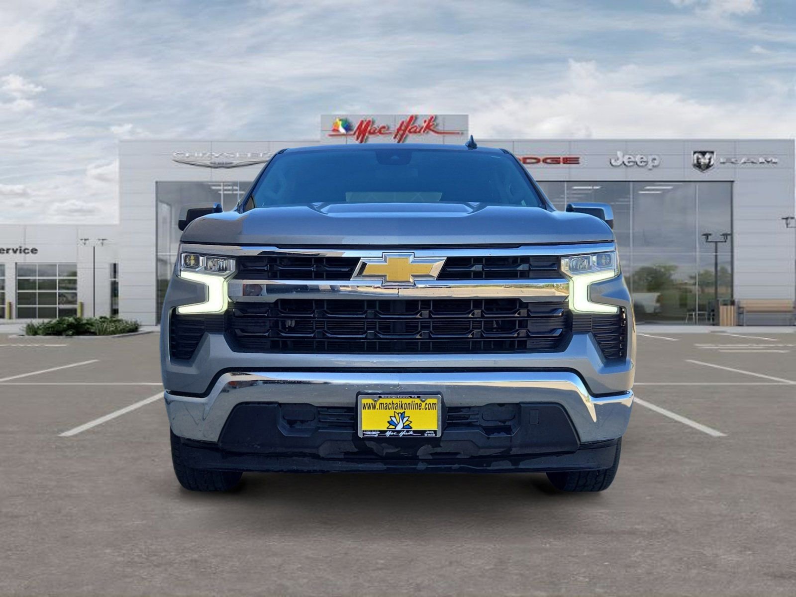 Used 2025 Chevrolet Silverado 1500 LT RWD image 8