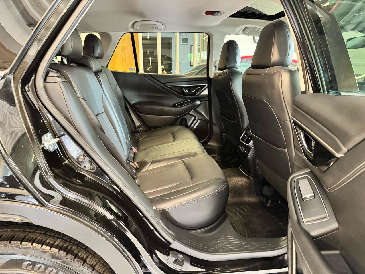 Used 2022 Subaru Outback Limited AWD/4WD image 30