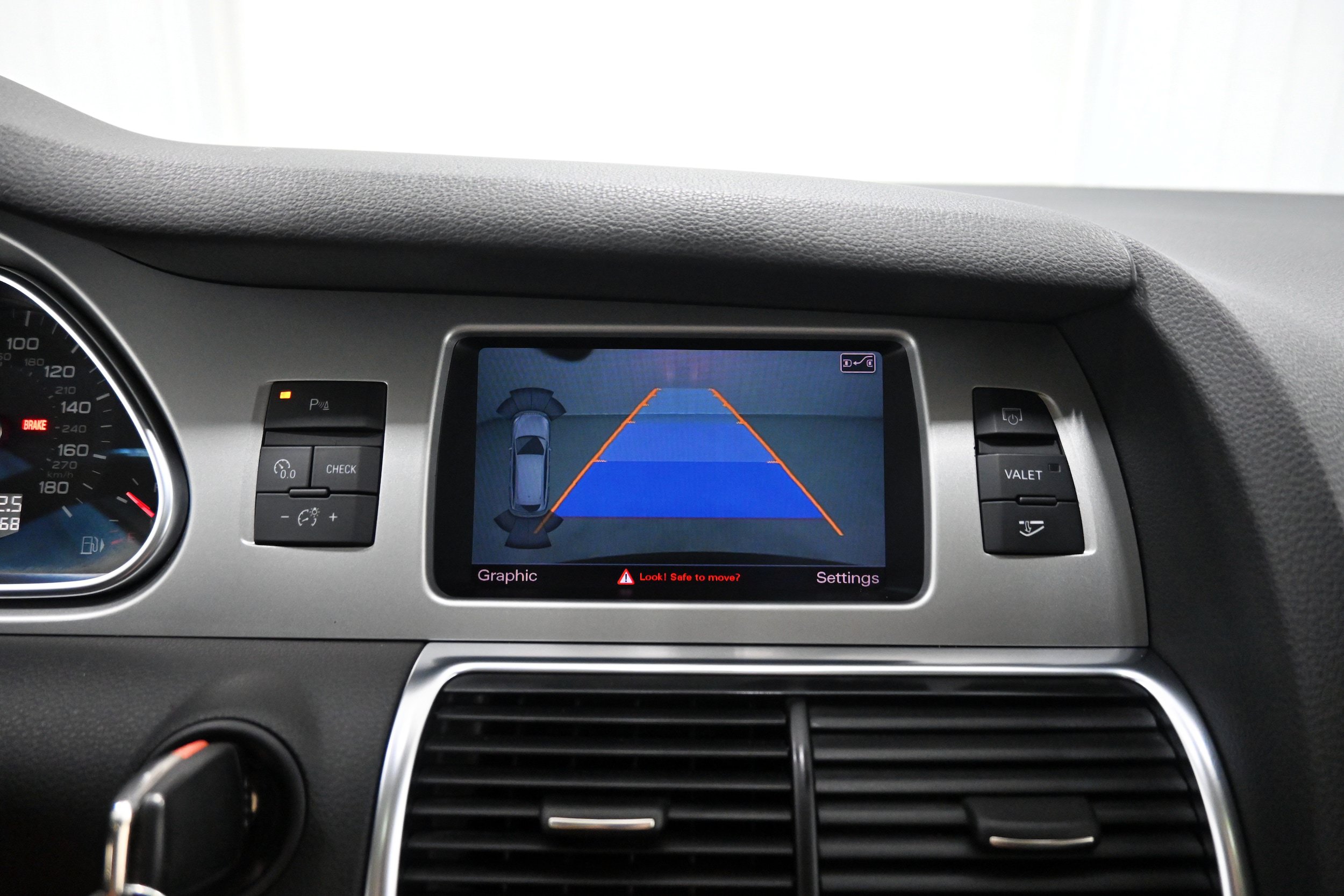 Used 2015 Audi Q7 TDI Premium Plus w/ Premium Plus Package AWD/4WD image 17