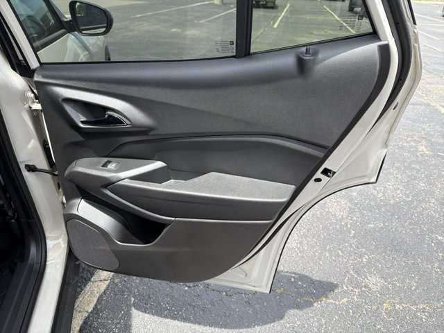 New 2026 Chevrolet Trax RS w/ Sunroof Package FWD image 27