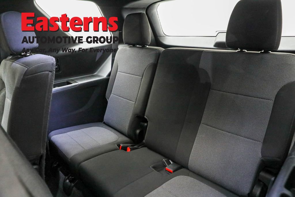 Used 2022 Chevrolet Traverse LT image 26