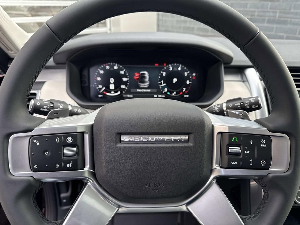 New 2026 Land Rover Discovery Limited Edition image 28