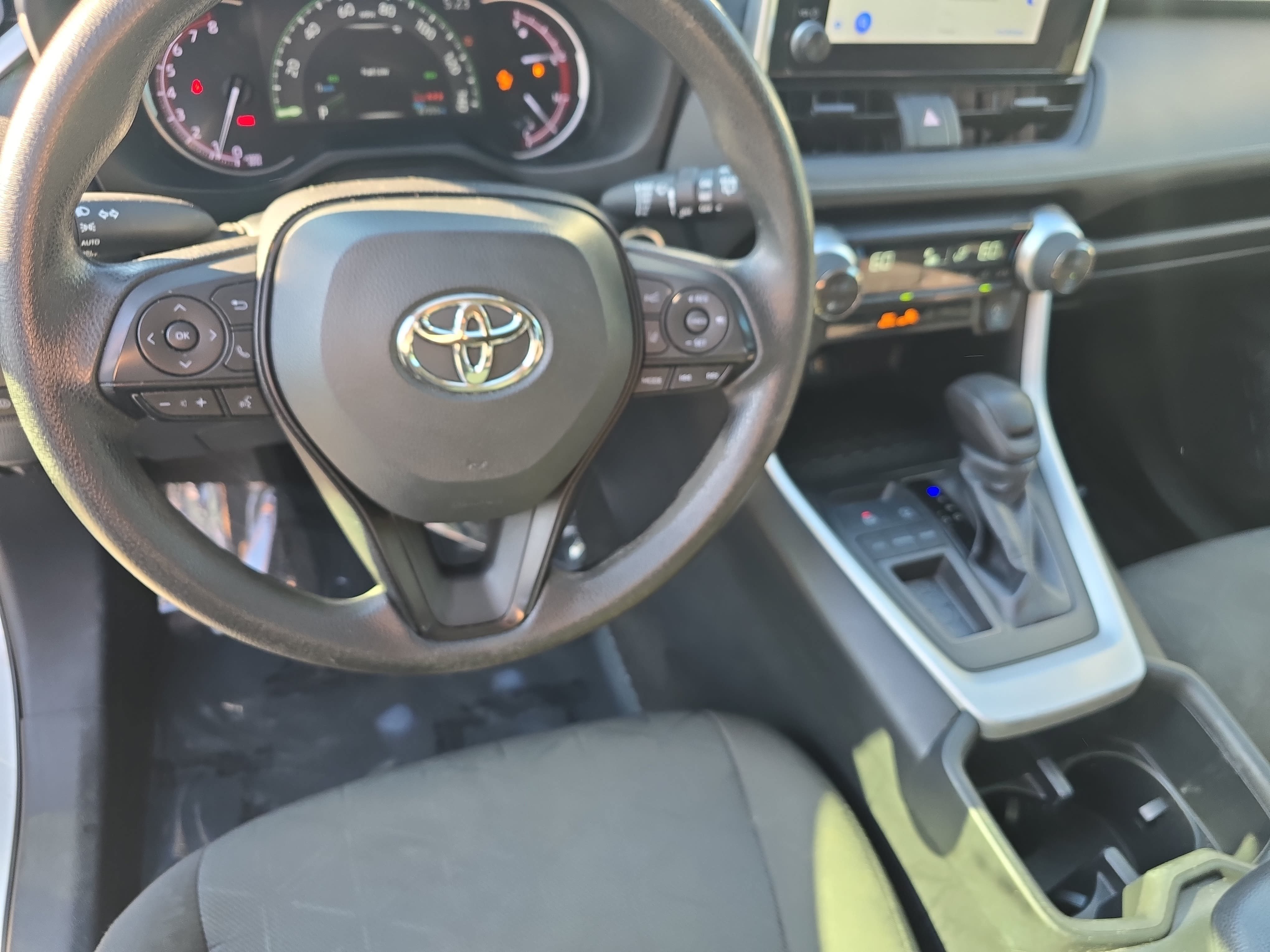 Used 2023 Toyota RAV4 XLE w/ Convenience Package FWD image 16