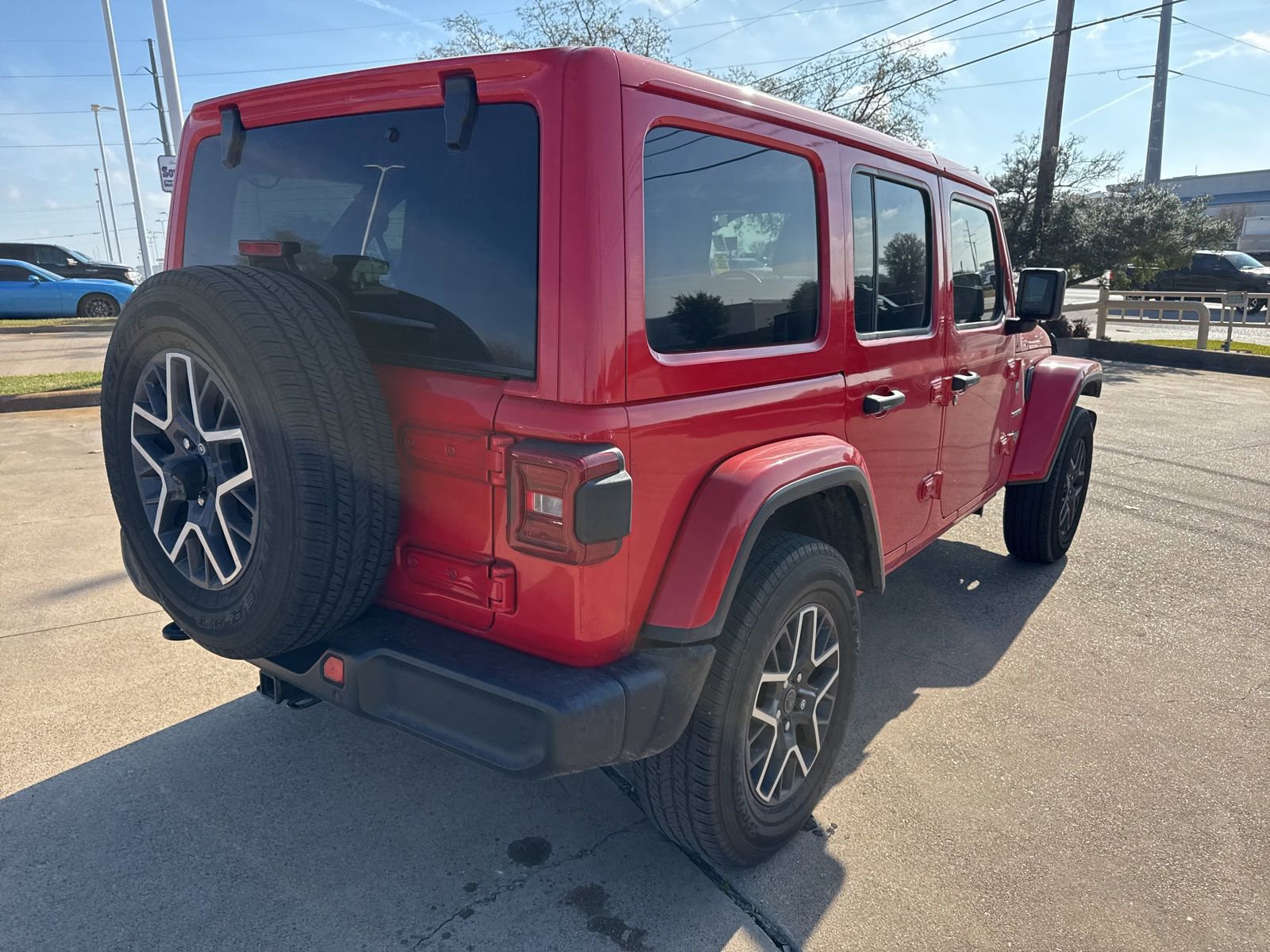 Used 2024 Jeep Wrangler Sahara w/ Technology Group image 7