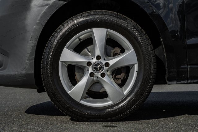 Used 2018 Mercedes-Benz Metris Passenger image 13