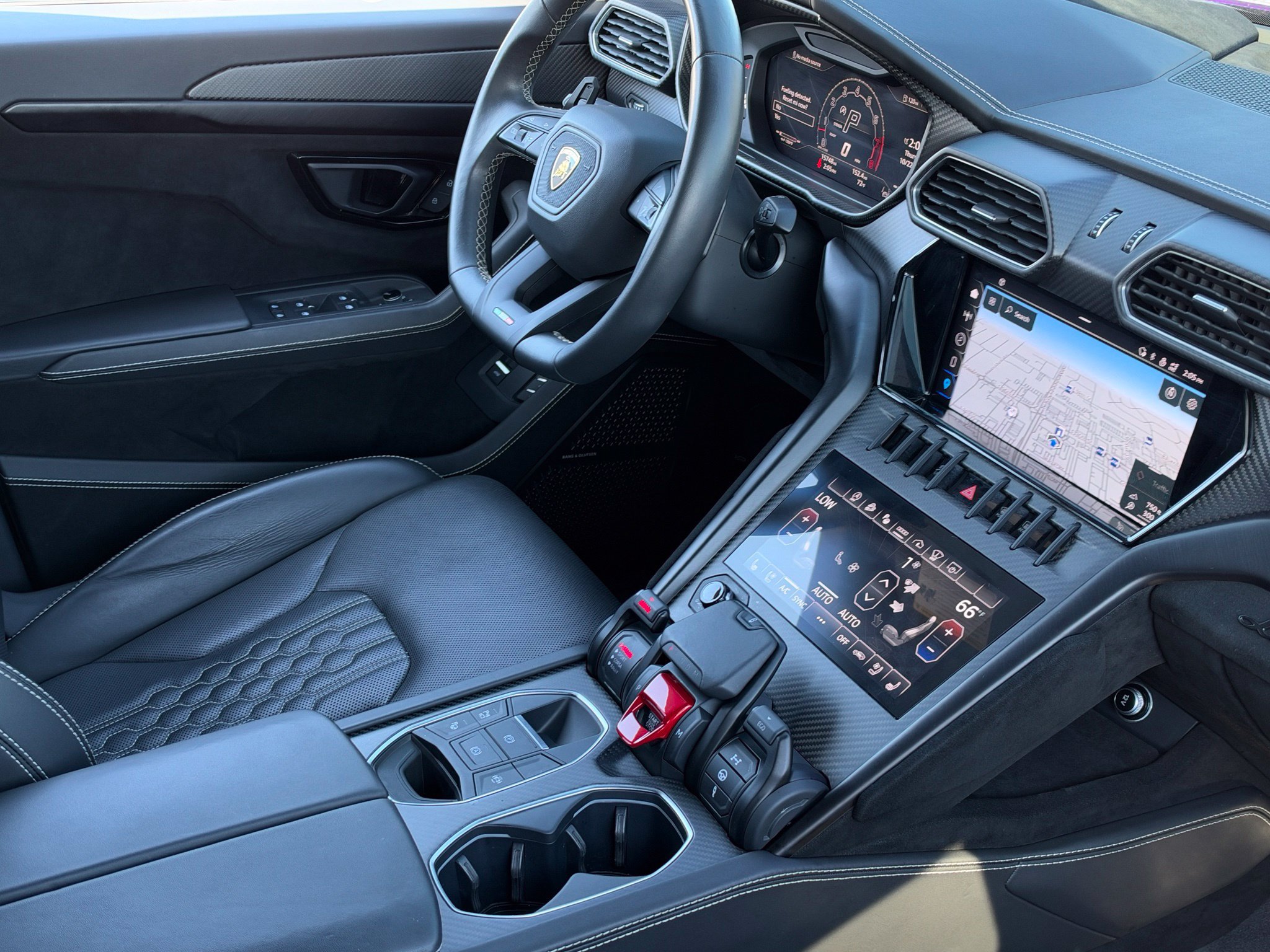 Used 2023 Lamborghini Urus Performante AWD/4WD image 47